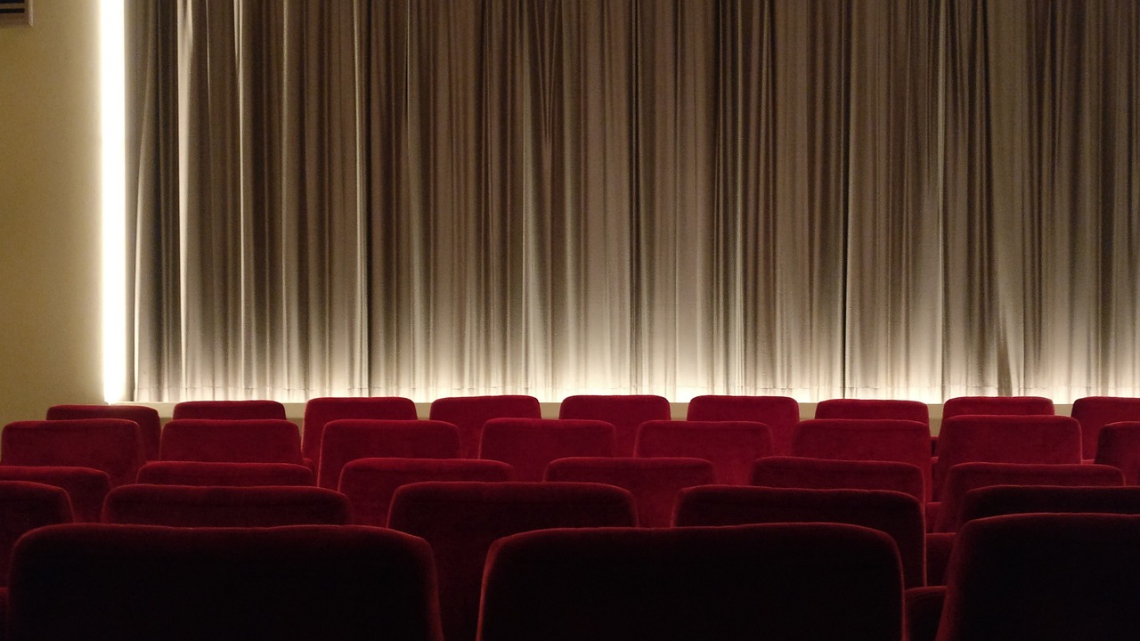 movie-theater-2093264_1280.jpg